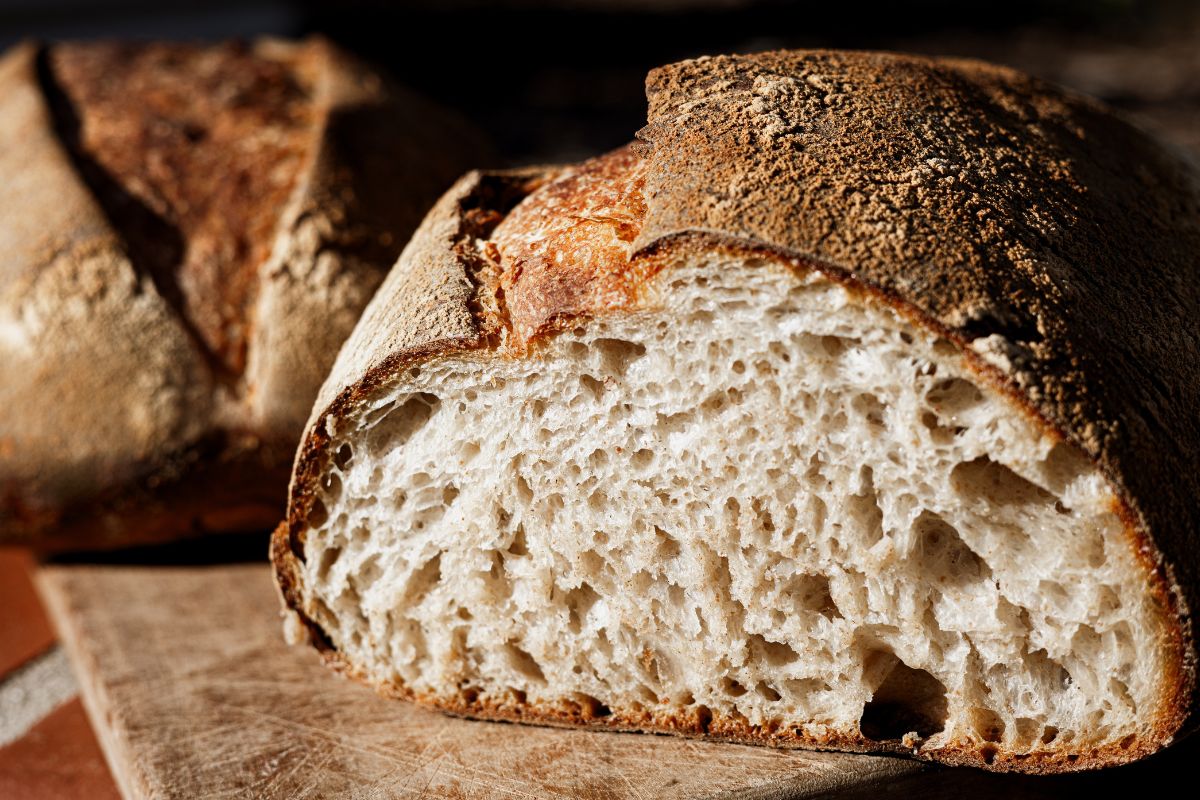 Miért lett „veszélyes” a kenyér? – A modern lisztérzékenység 100 évvel ezelőtti gyökerei